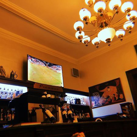 Picasso Boutique Hotel Arad Ngoại thất bức ảnh