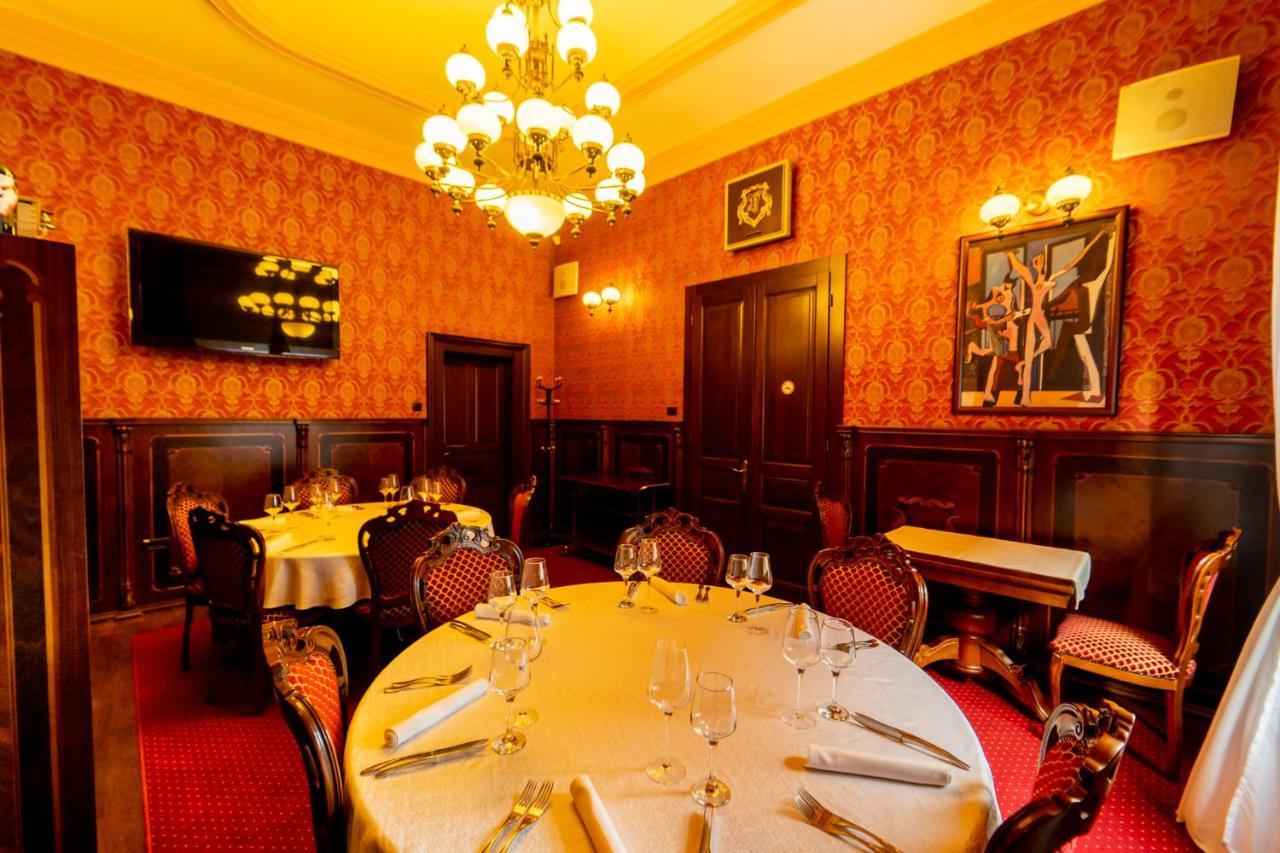 Picasso Boutique Hotel Arad Ngoại thất bức ảnh