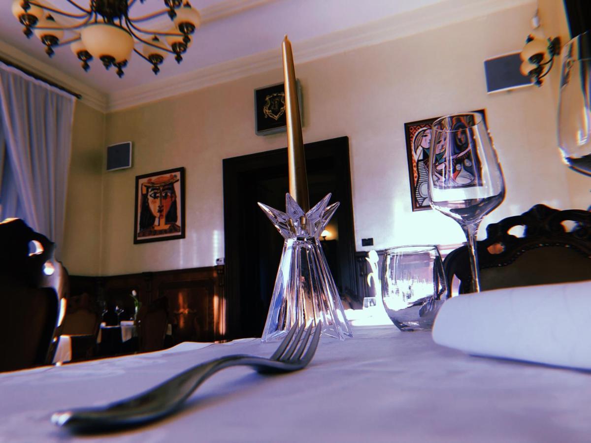 Picasso Boutique Hotel Arad Ngoại thất bức ảnh